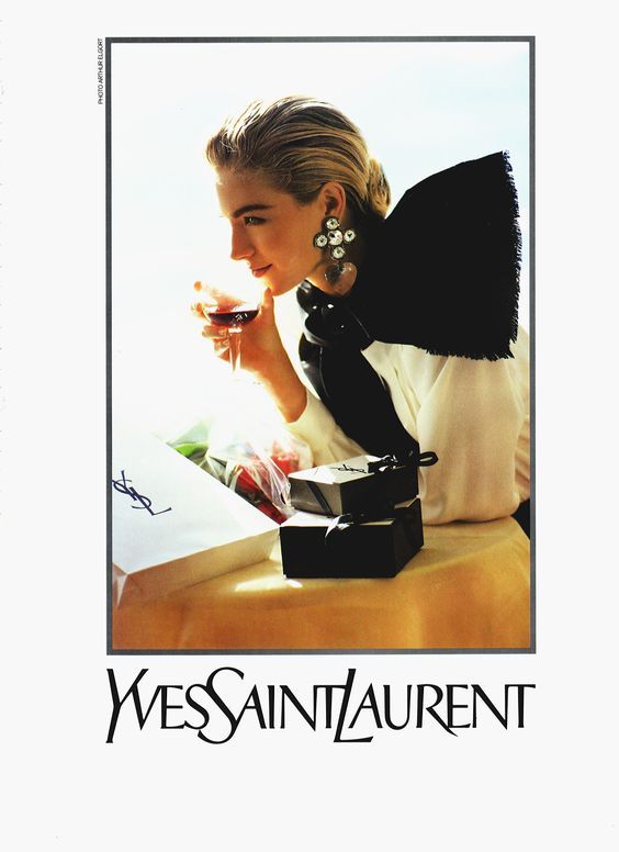 High Society Vintage: Elegant Eveningwear